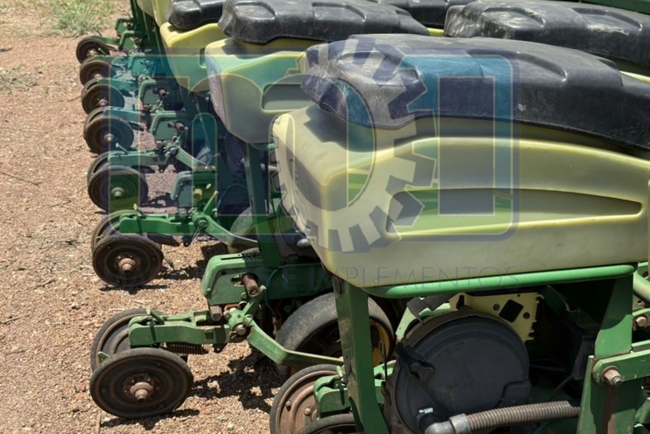 John Deere 2117 - 14/14 3