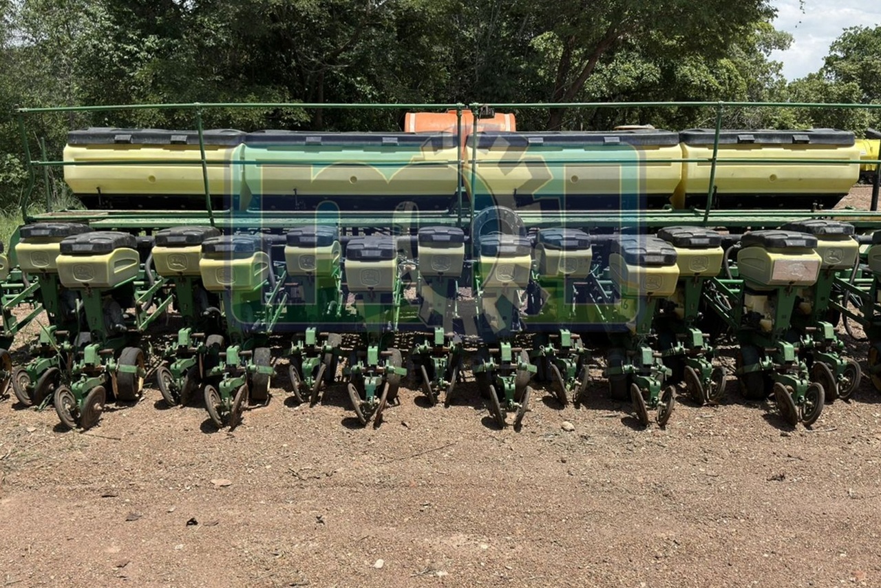 John Deere 2117 - 14/14 4