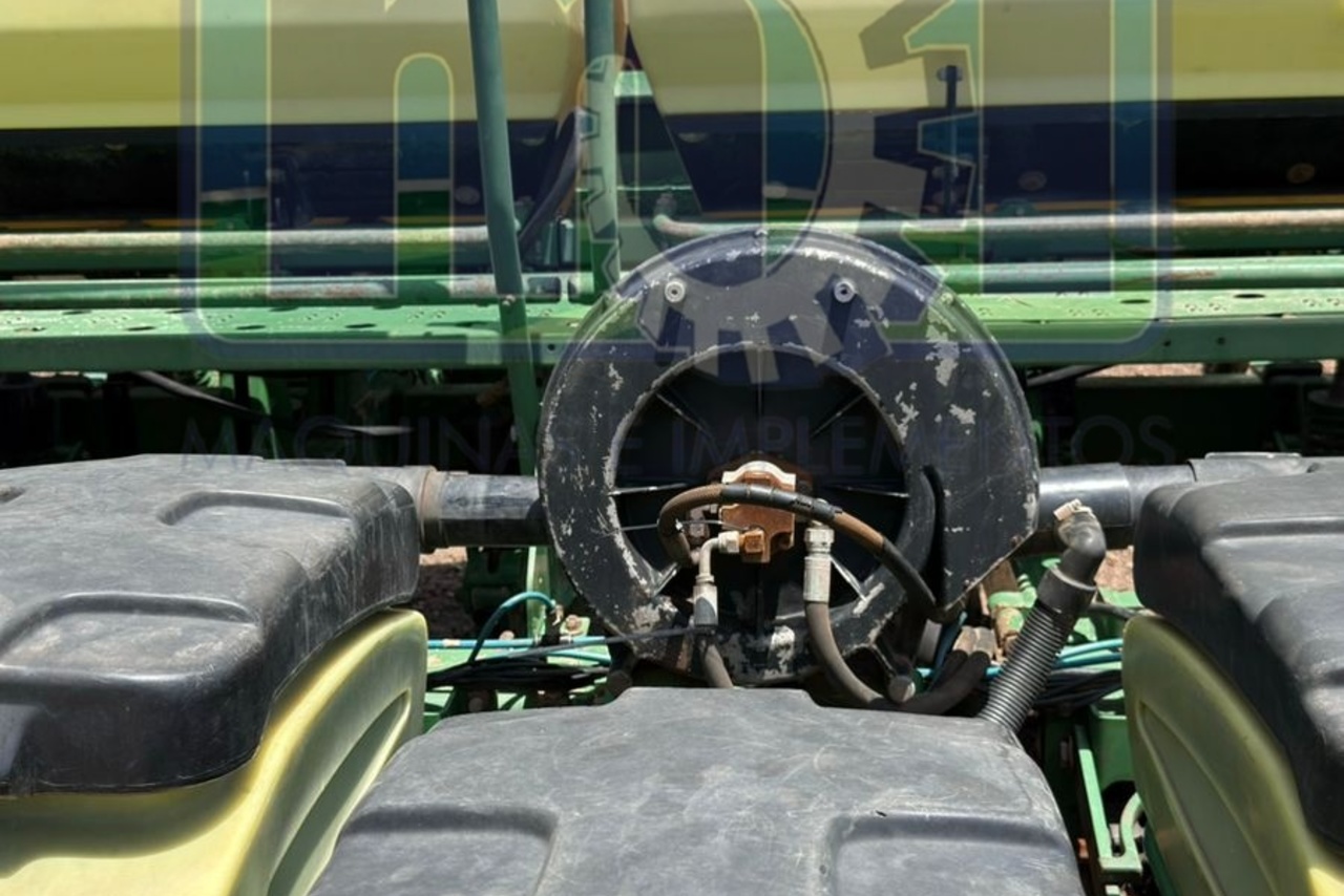 John Deere 2117 - 14/14 7