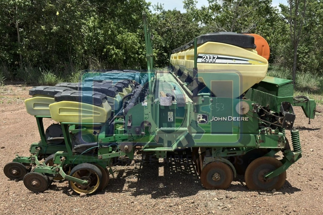 John Deere 2117 - 14/14 8