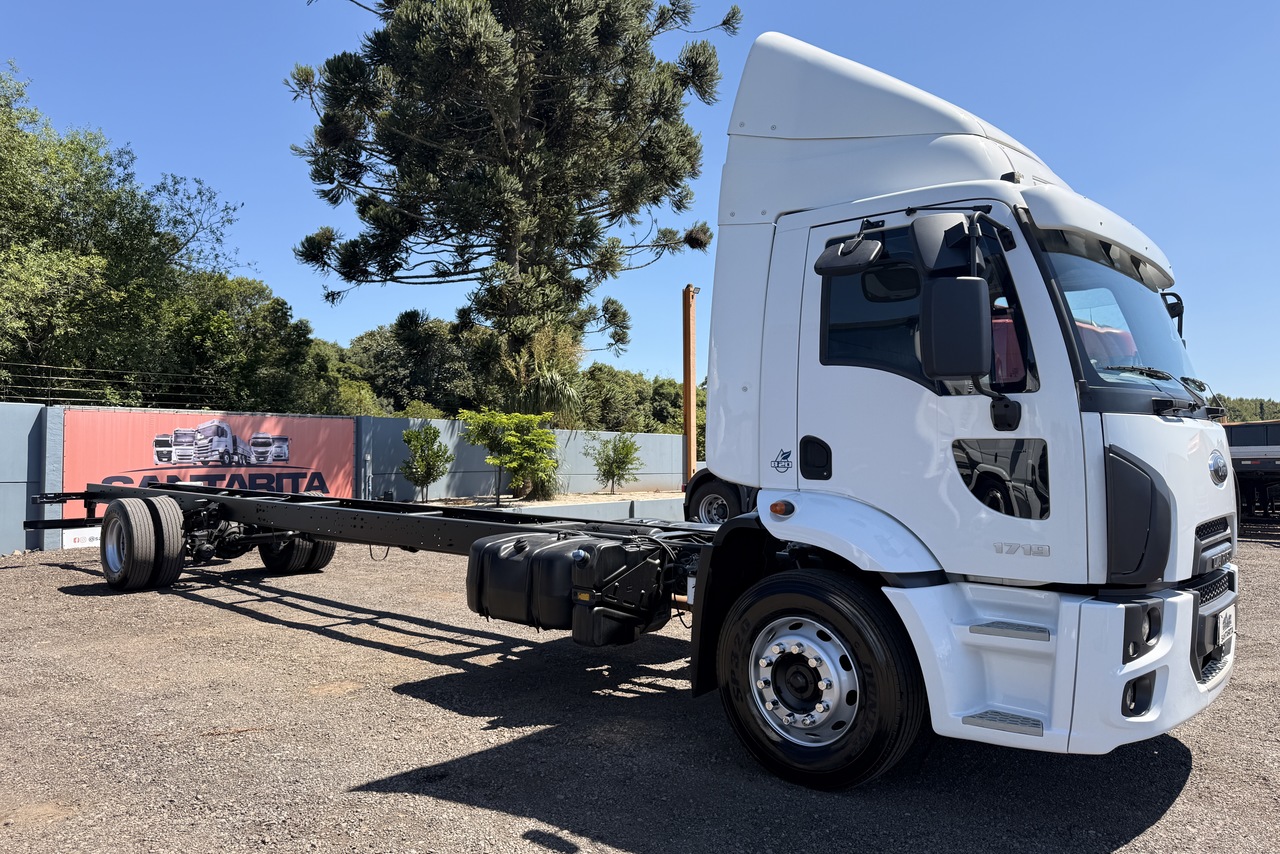 Ford Cargo 1719 - 14/15 2