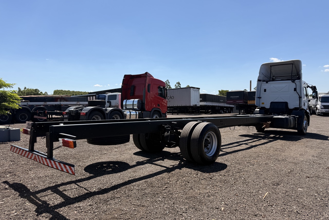 Ford Cargo 1719 - 14/15 4