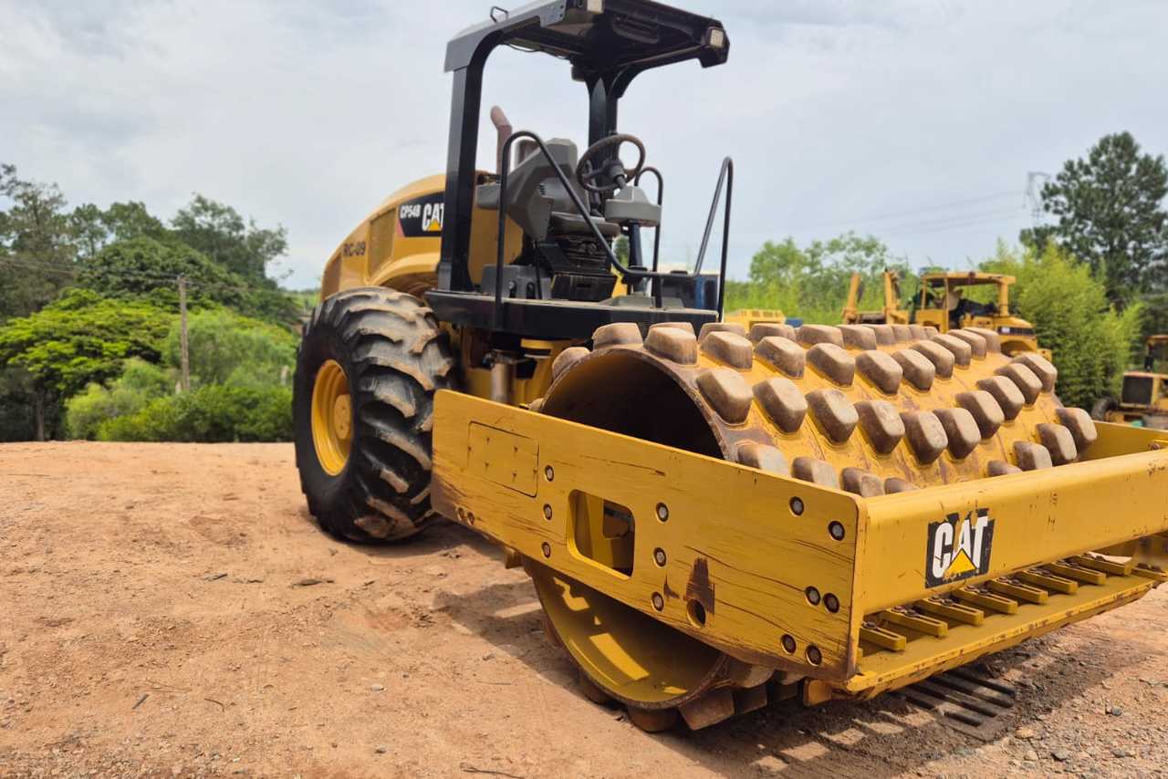 Caterpillar CP54B - 15/15 3