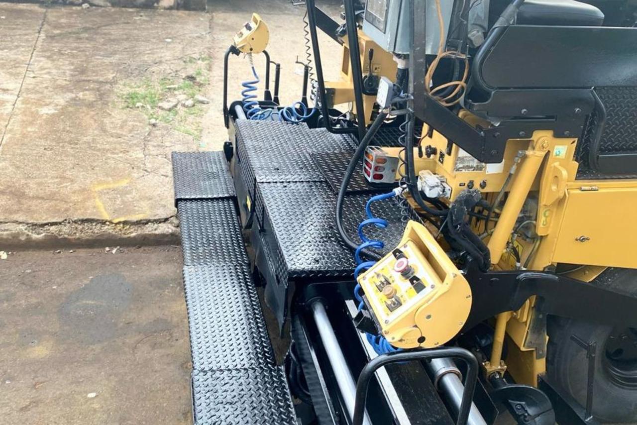 Caterpillar AP300 - 10/10 6