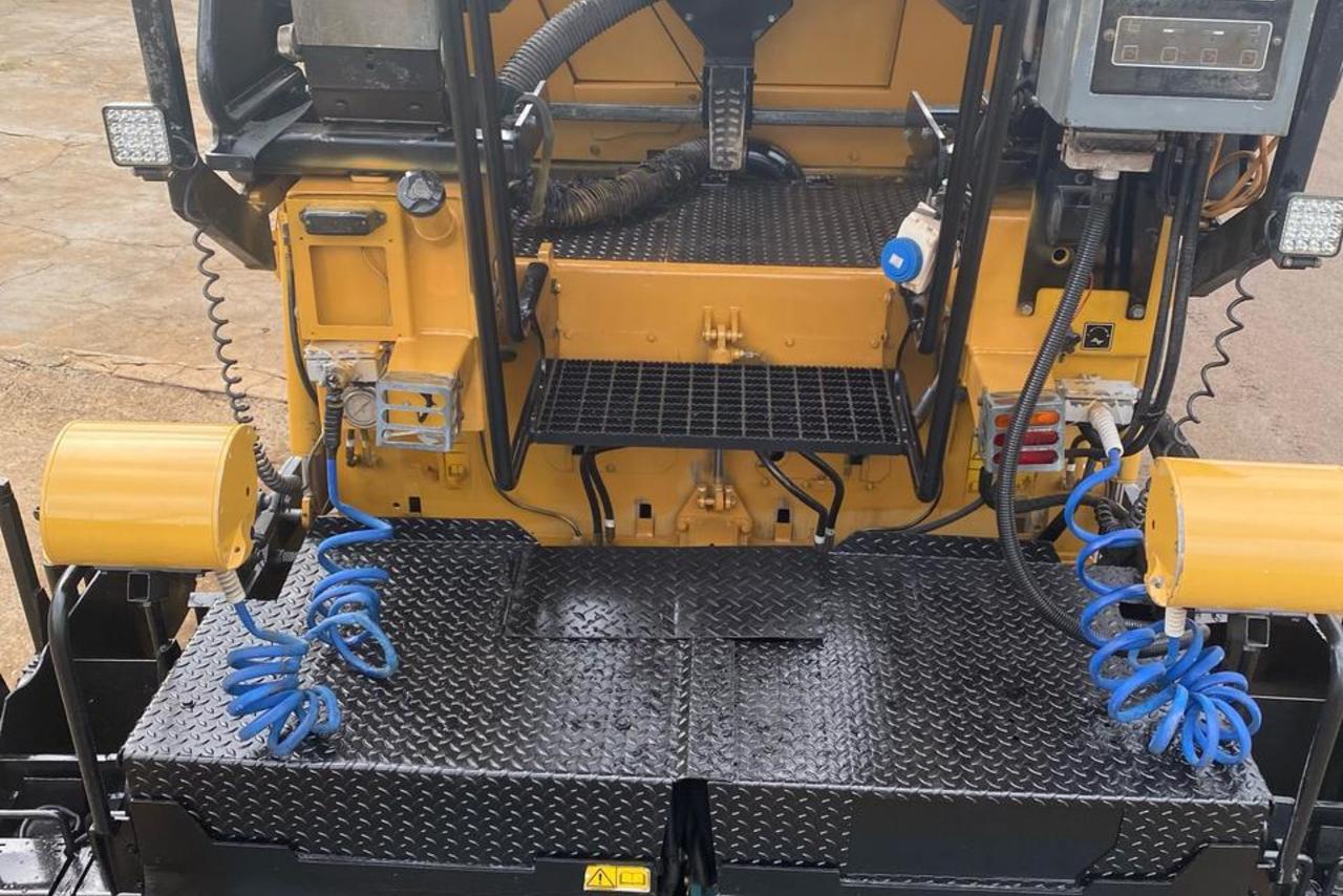 Caterpillar AP300 - 10/10 12
