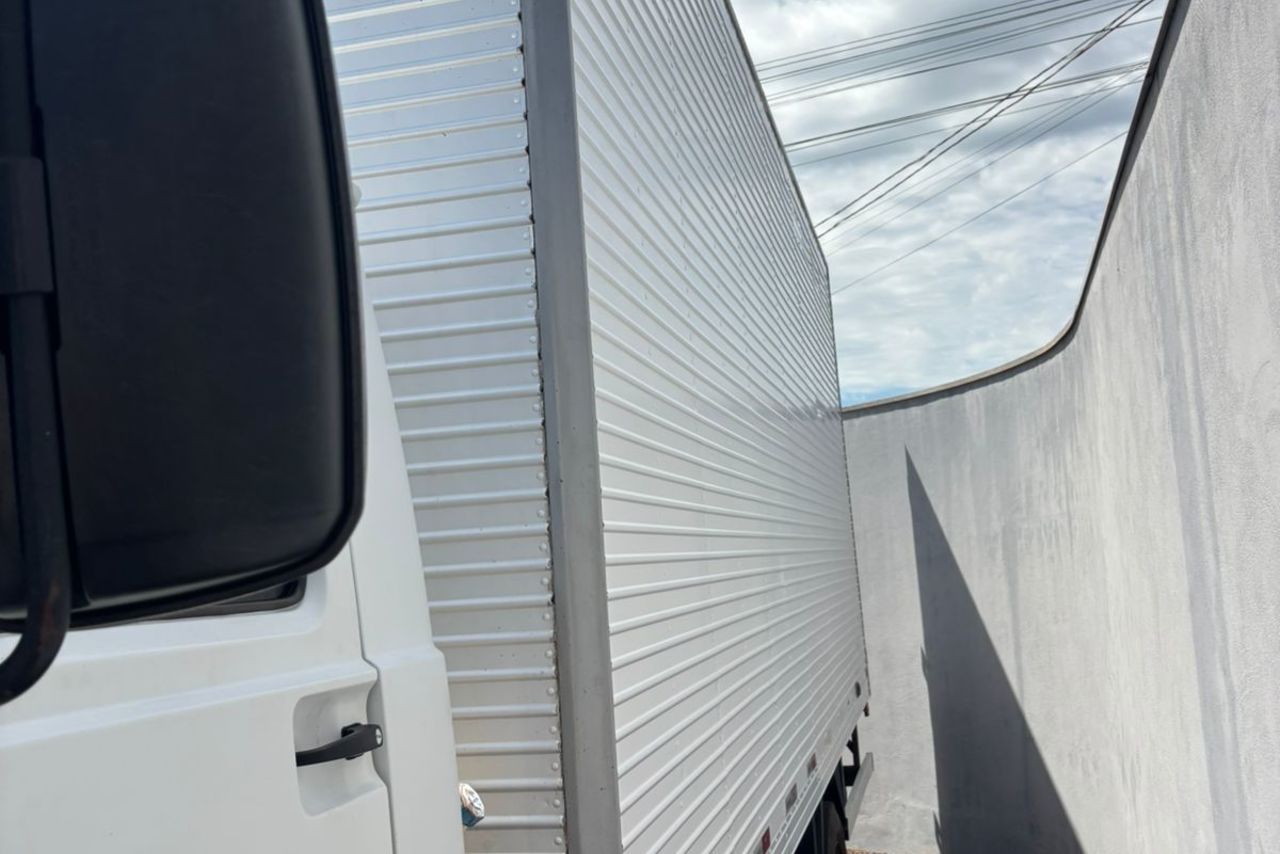 Volkswagen 10-160 E Delivery - 13/13 8