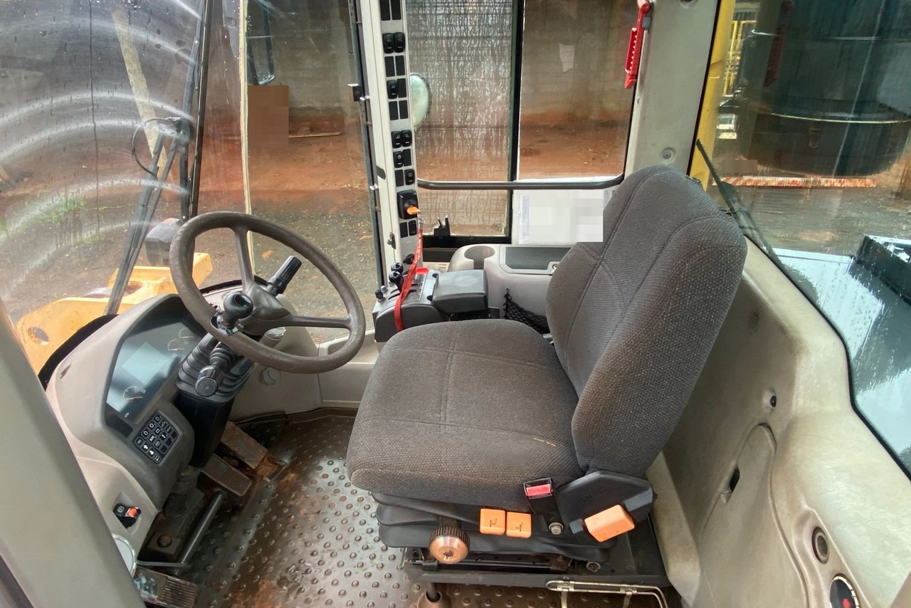 Volvo L90F - 15/15 2