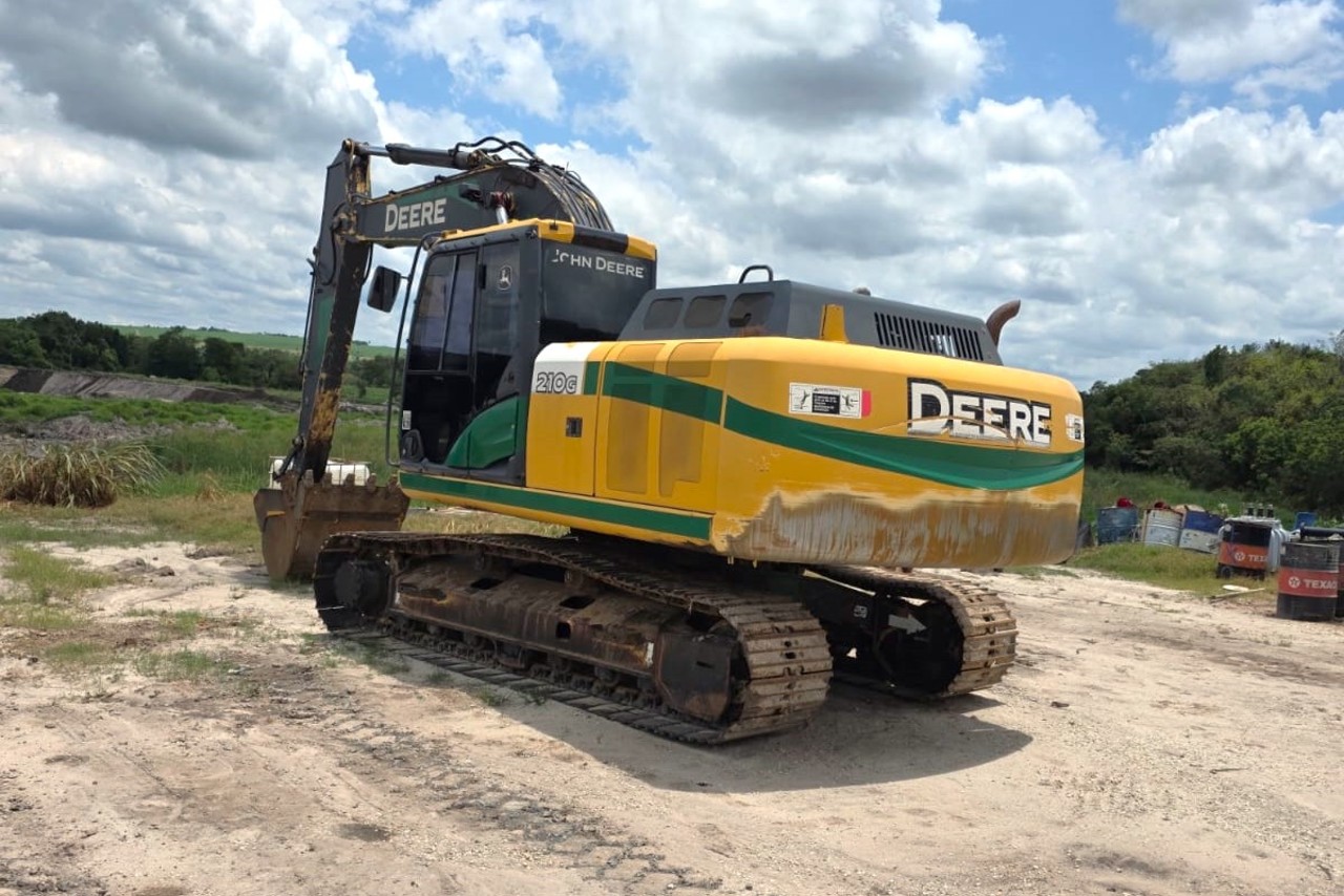 John Deere Hidráulica 210G - 15/15 2