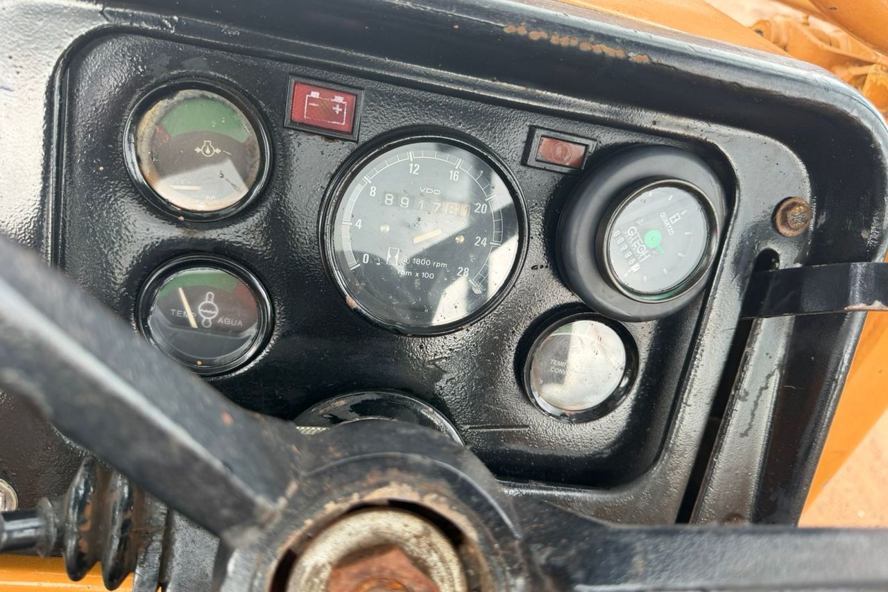 Massey Ferguson  MF86 - 80/80 8
