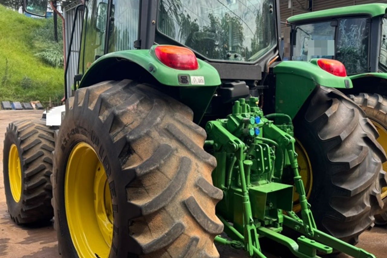 John Deere 6110J - 14/14 4