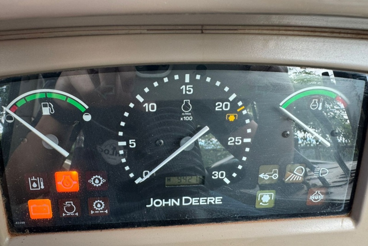 John Deere 6110J - 14/14 7