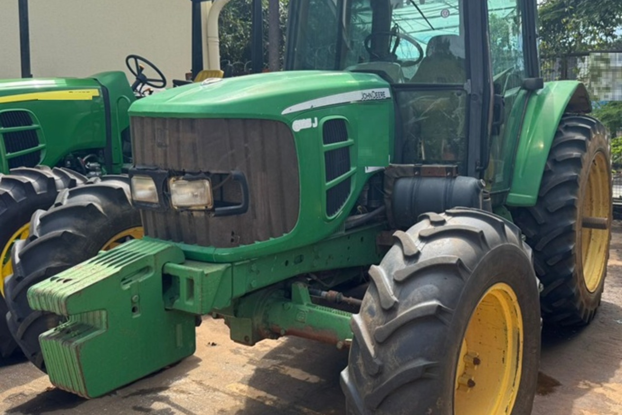 John Deere 6125J - 11/11 2
