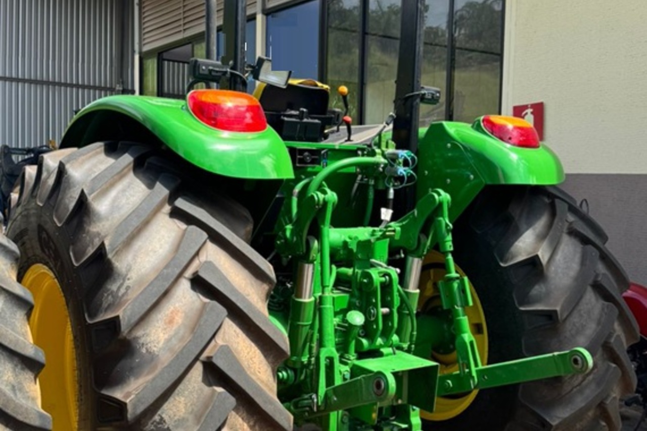 John Deere 6125J - 23/23 2