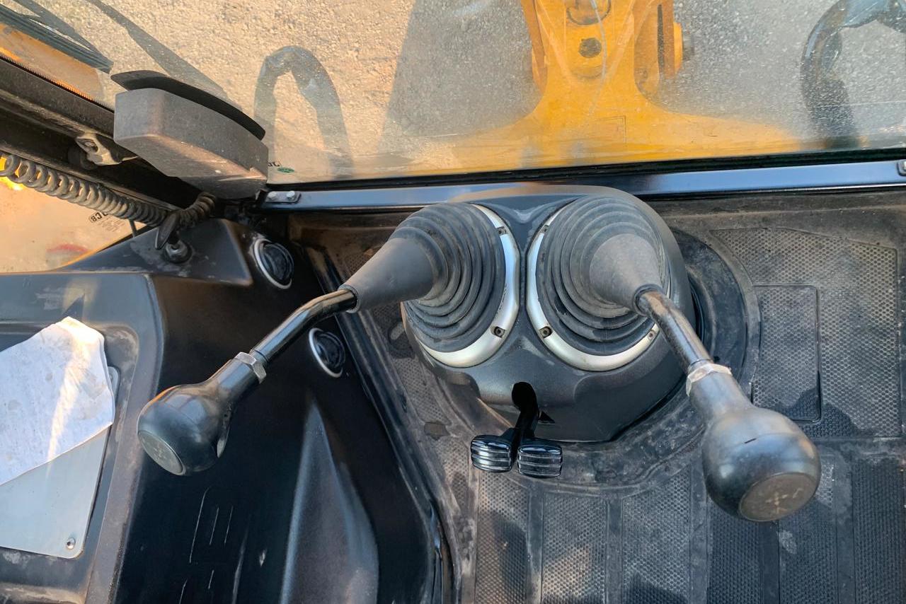JCB 3CX - 19/19 7