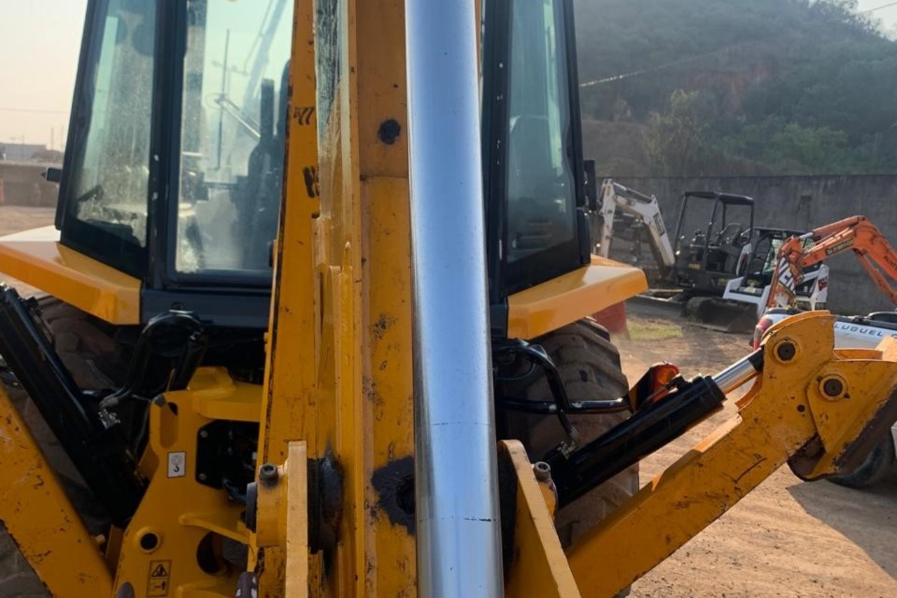 JCB 3CX - 19/19 11