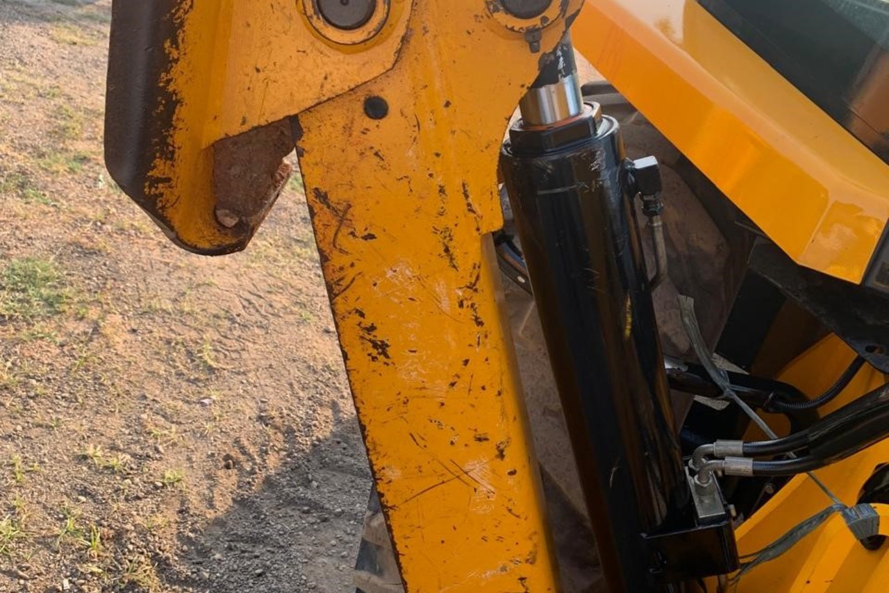 JCB 3CX - 19/19 16