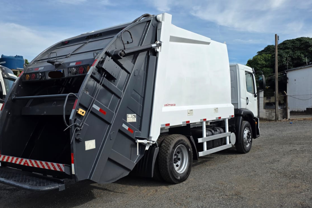 Volkswagen 17-230 E Constellation (DIESEL)(E5) - 22/23 6