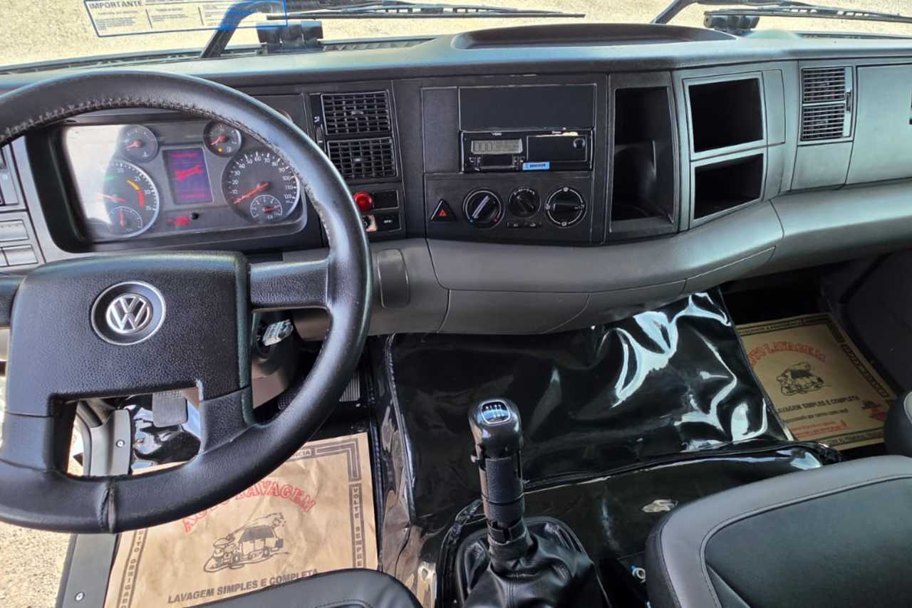 Volkswagen 17-230 E Constellation (DIESEL)(E5) - 22/23 13
