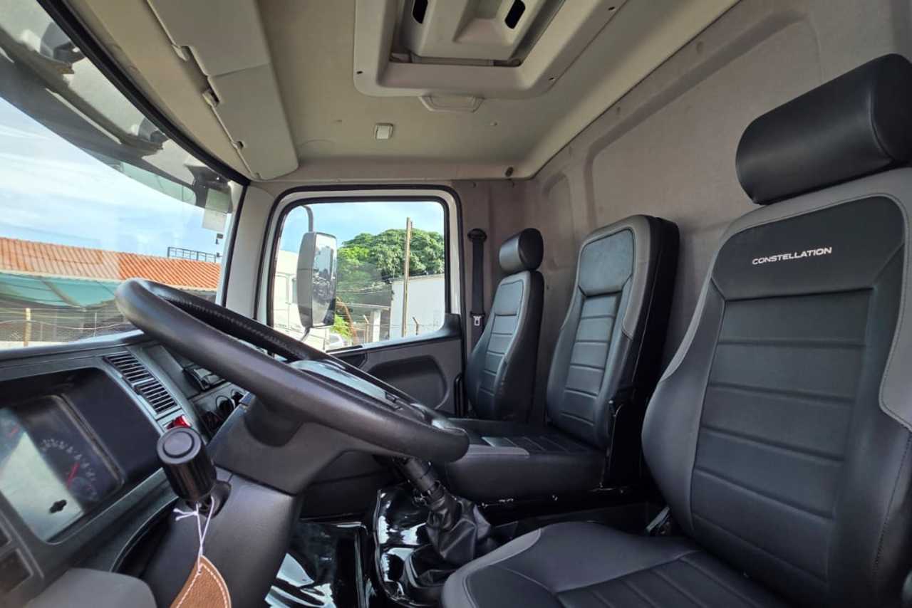 Volkswagen 17-230 E Constellation (DIESEL)(E5) - 22/23 17