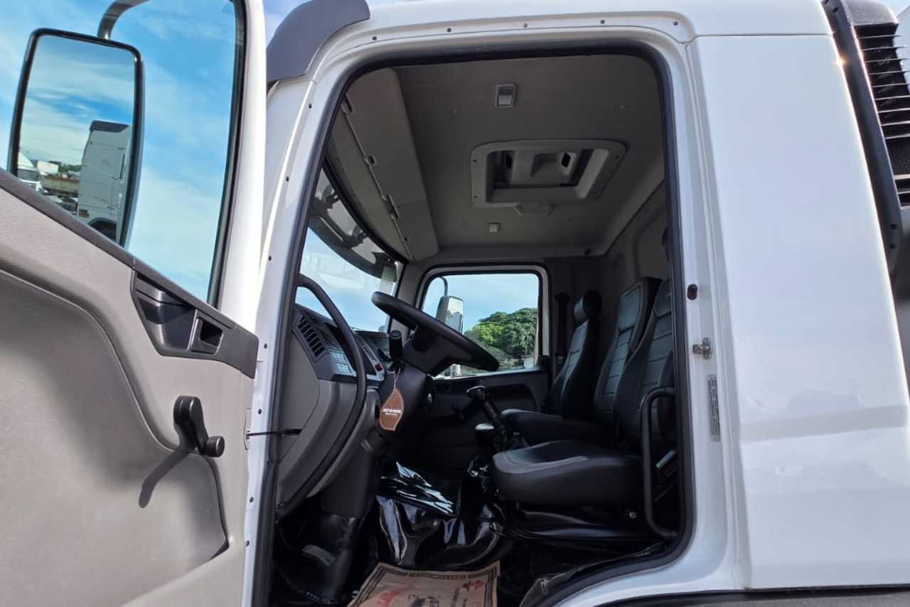 Volkswagen 17-230 E Constellation (DIESEL)(E5) - 22/23 18