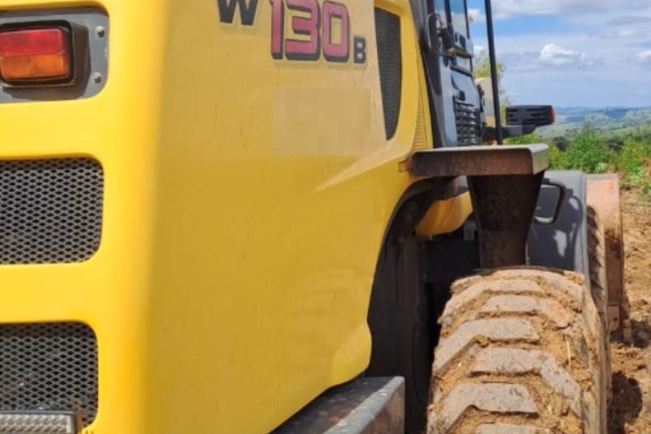 New Holland W130 - 20/20 5