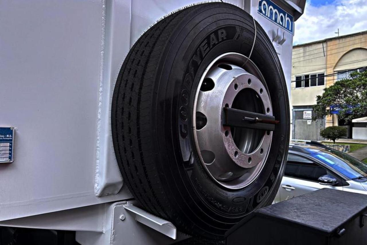 Mercedes Benz Atego 1719 - 24/25 7