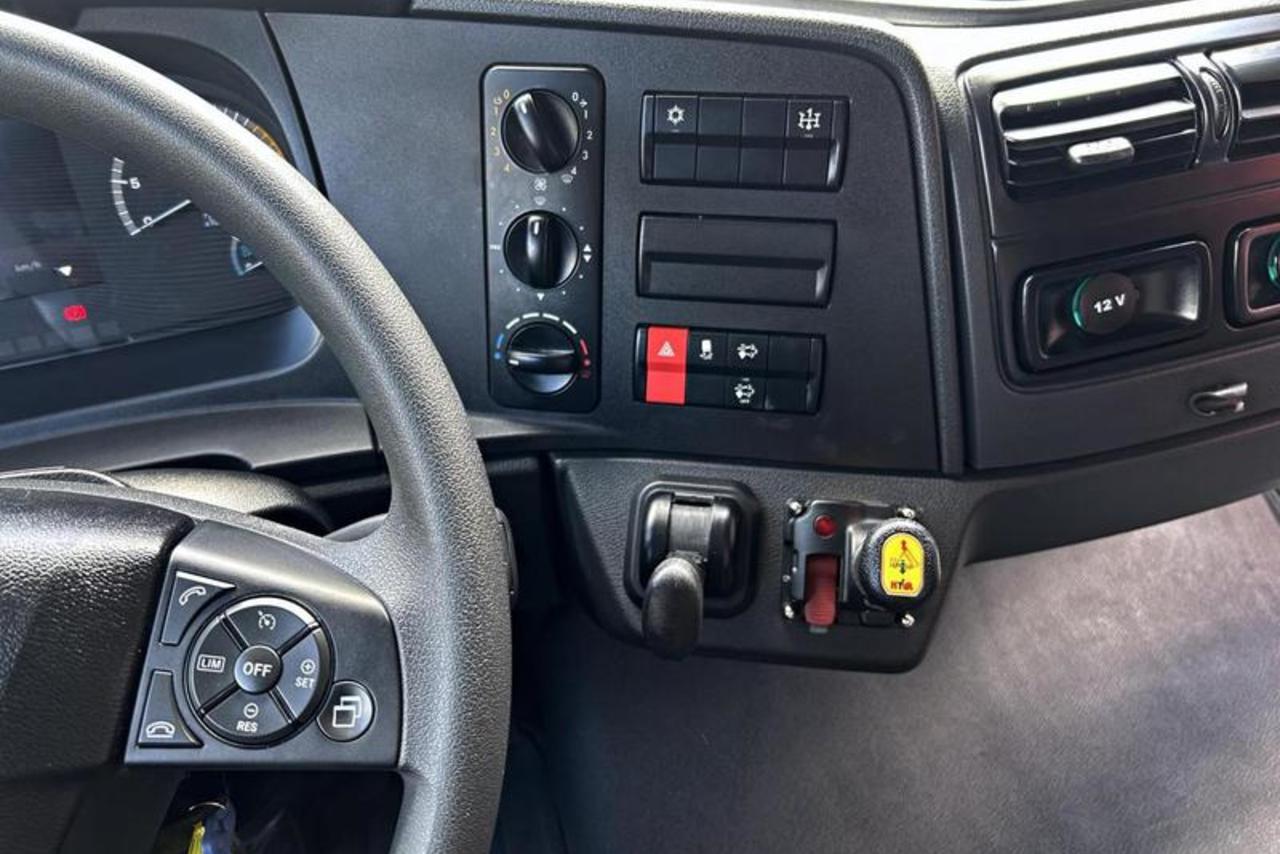 Mercedes Benz Atego 1719 - 24/25 8