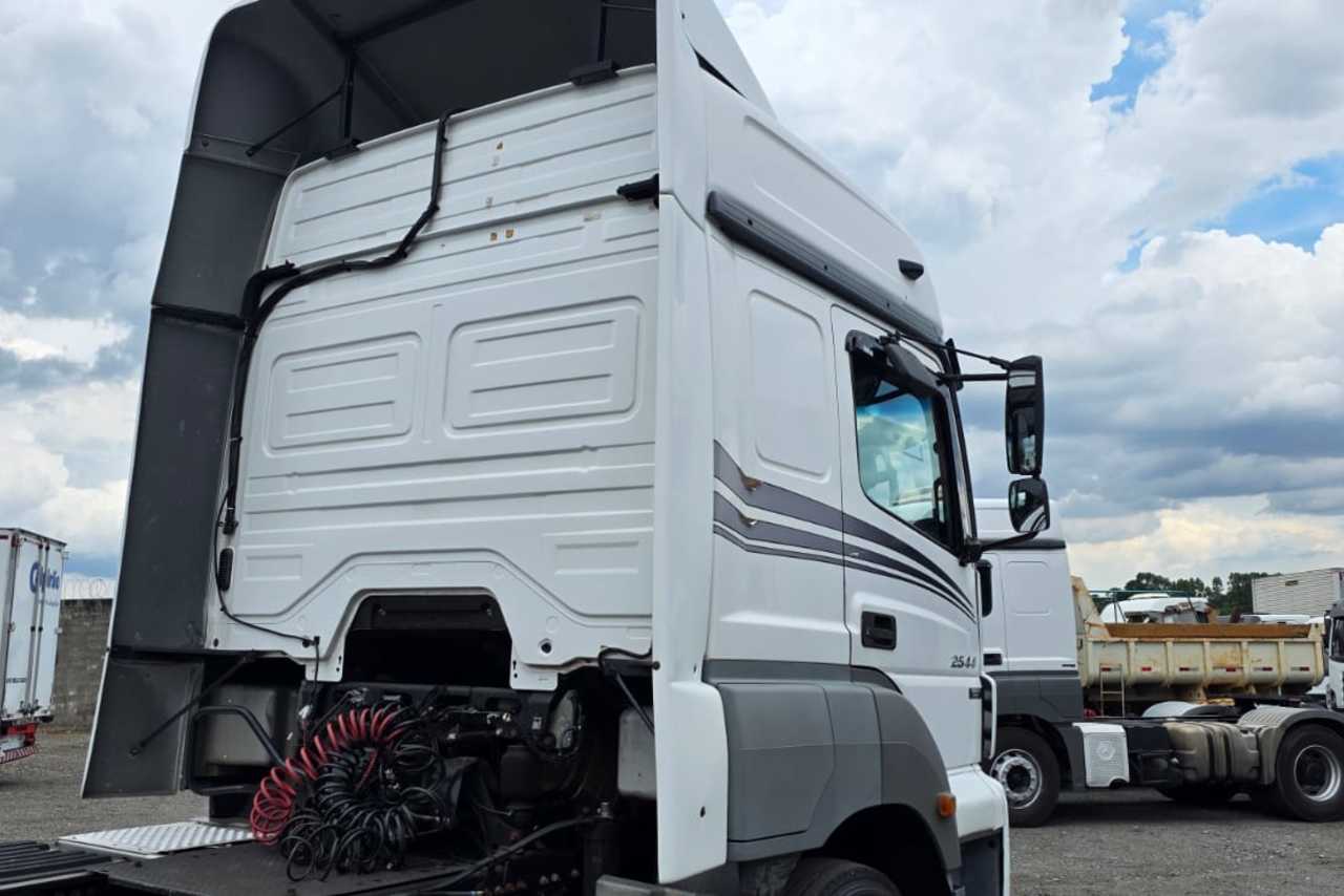 Mercedes Benz Axor 2544 - 18/19 9