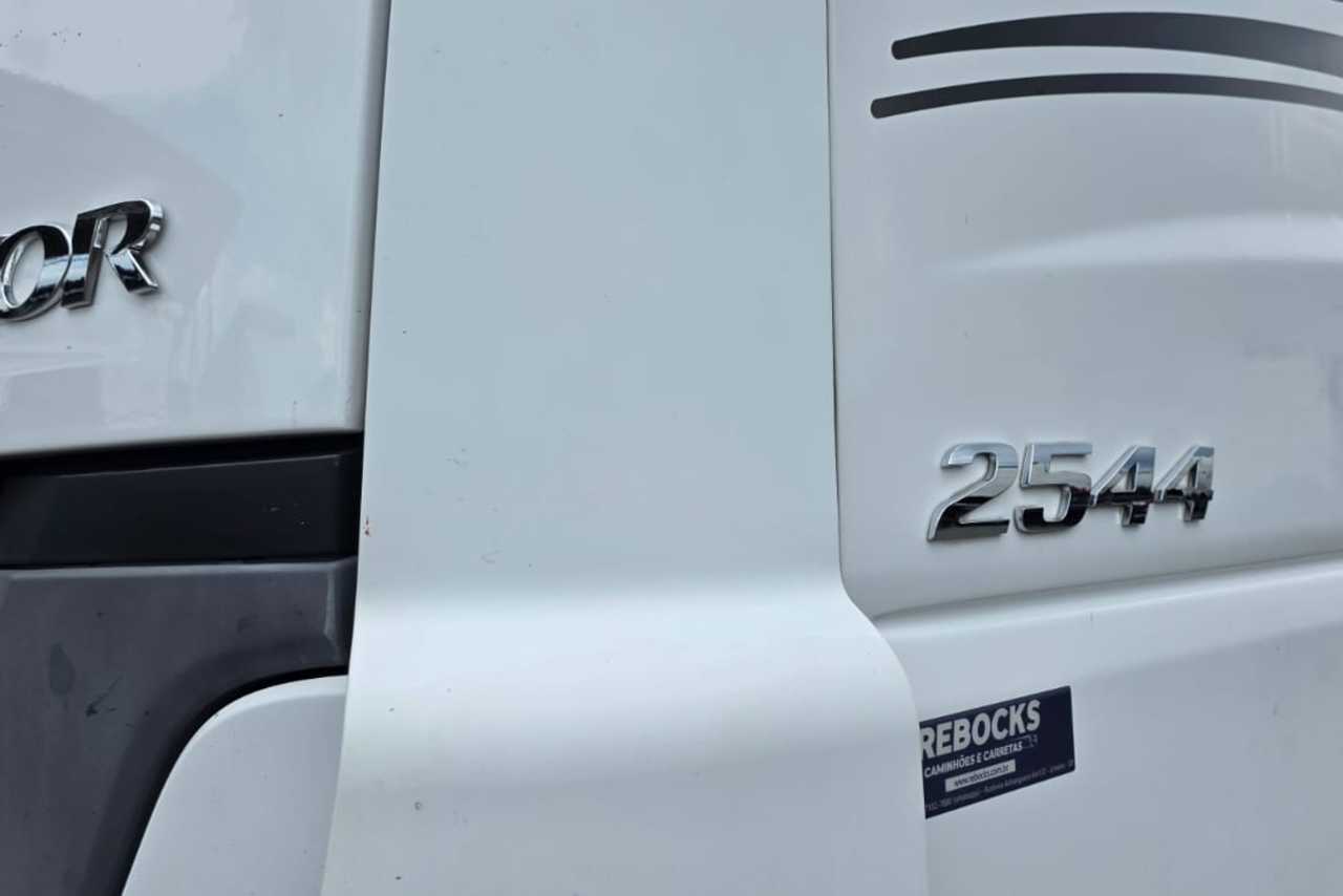 Mercedes Benz Axor 2544 - 18/19 14