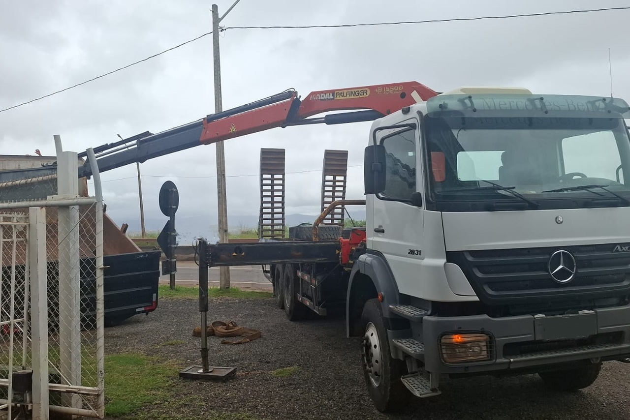 Mercedes Benz Axor 2831 - 09/09 2