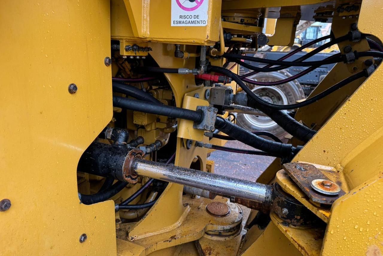 Caterpillar  966L - 21/21 3