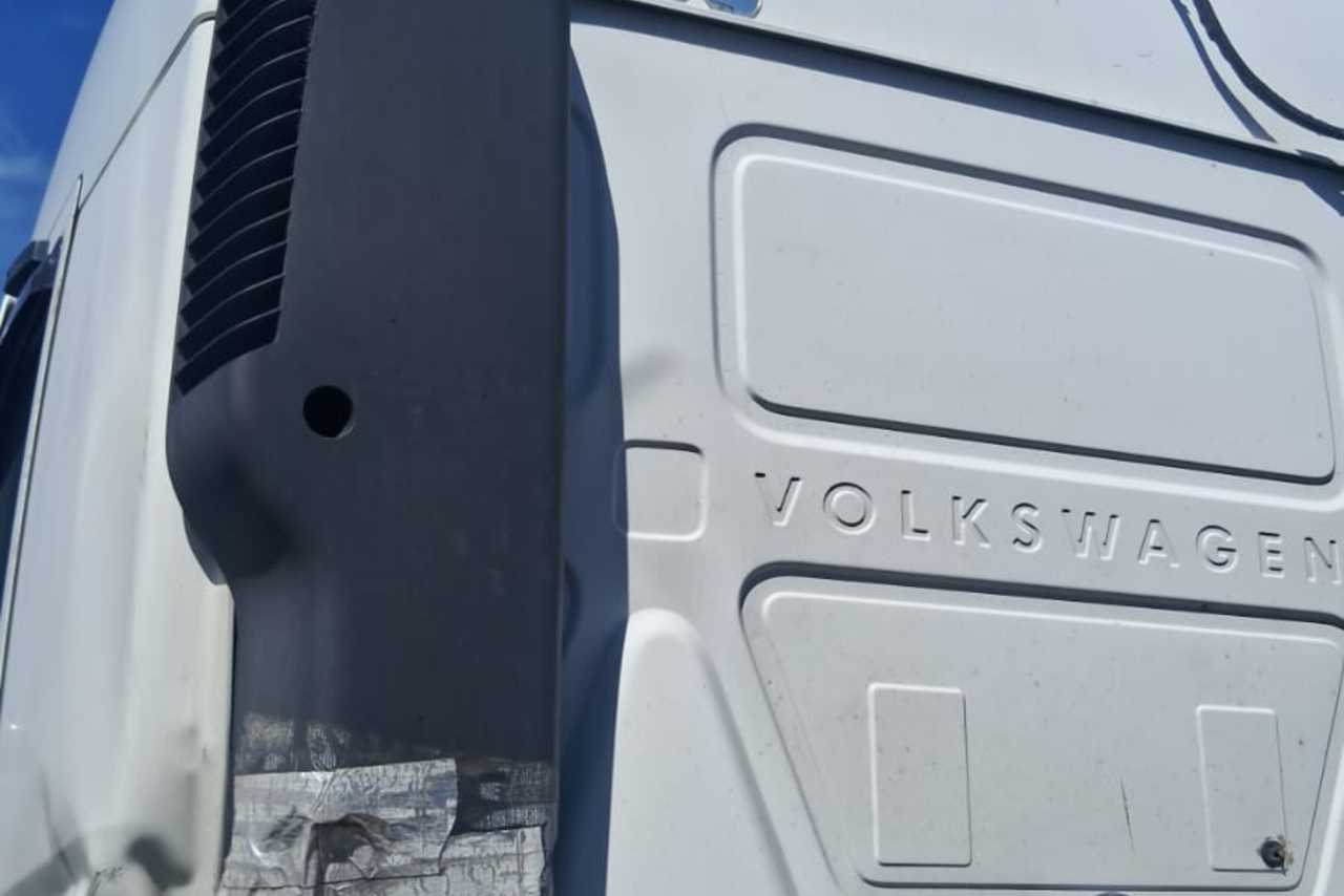 Volkswagen 19-320 Constellation - 12/12 11