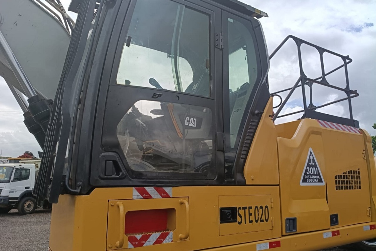 Caterpillar  320 - 21/21 7