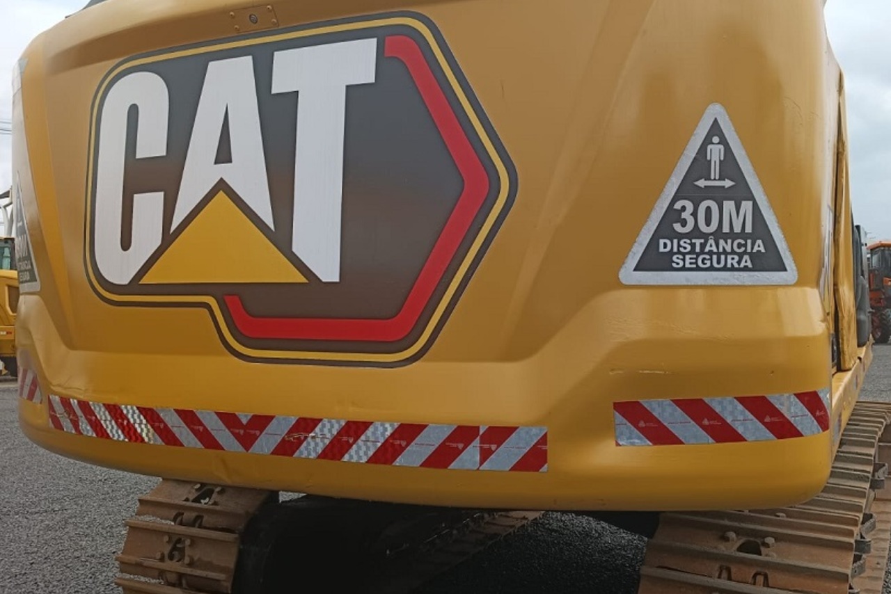 Caterpillar  320 - 21/21 9
