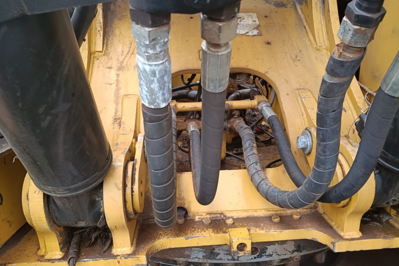 Caterpillar  320 - 21/21 14