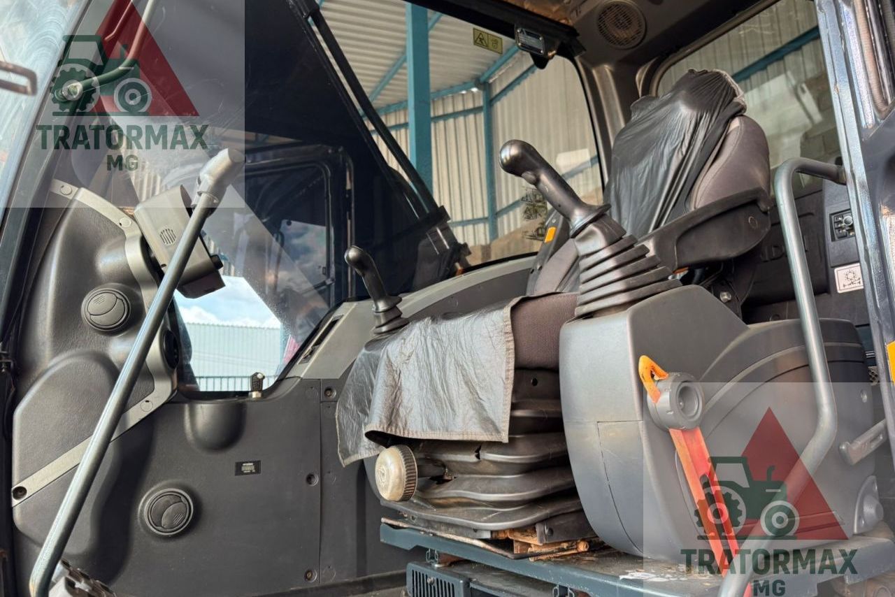 Hyundai R220 LC - 20/20 3