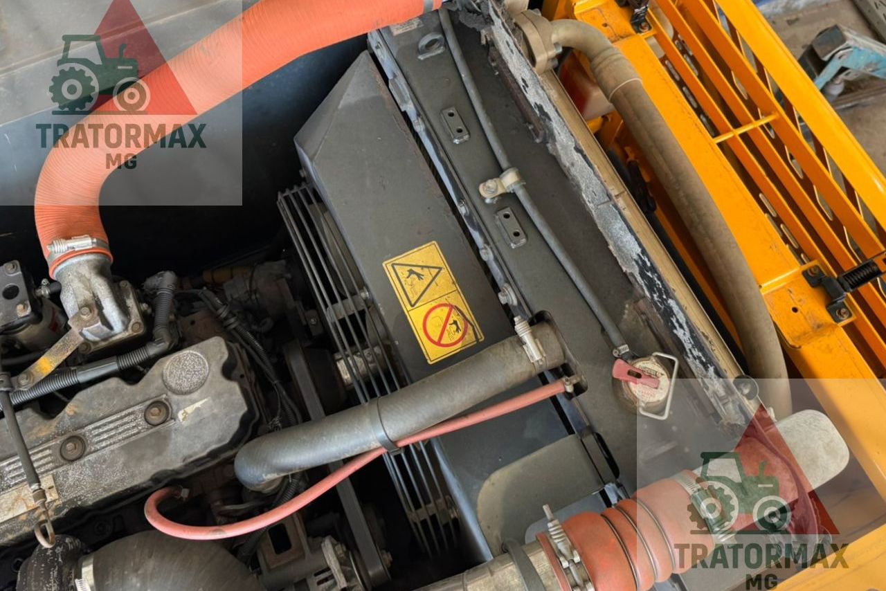 Hyundai R220 LC - 20/20 4