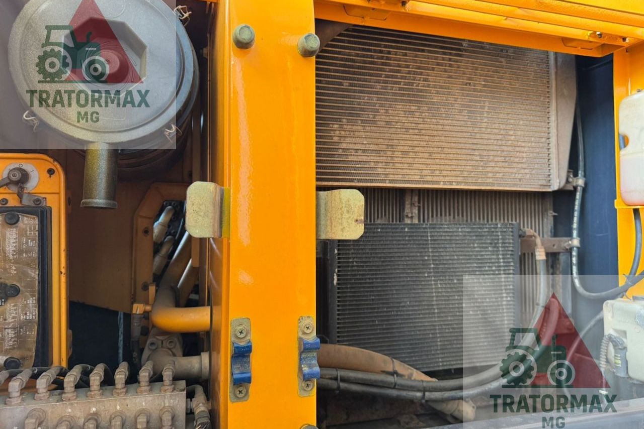 Hyundai R220 LC - 20/20 10