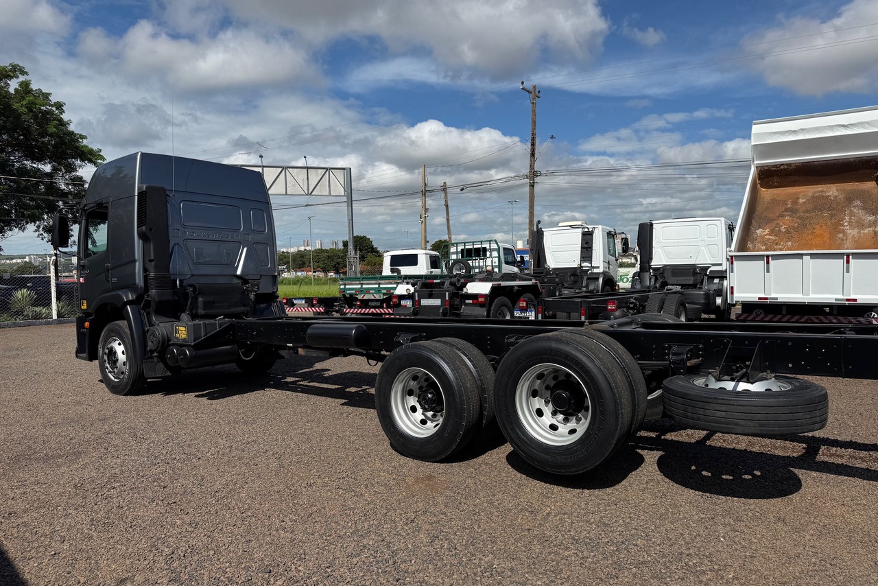 Volkswagen 24-280 E Constellation 6x2 - 12/13 4
