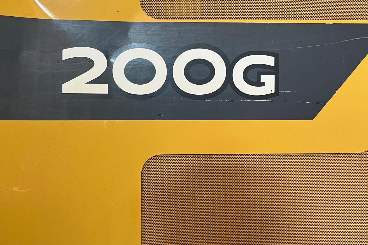 John Deere  200G - 20/21 4