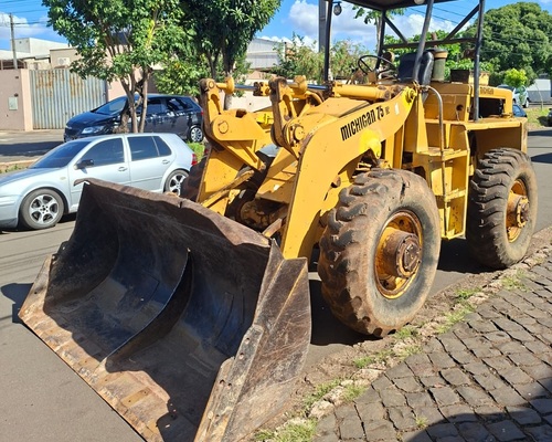 Pá carregadeira 