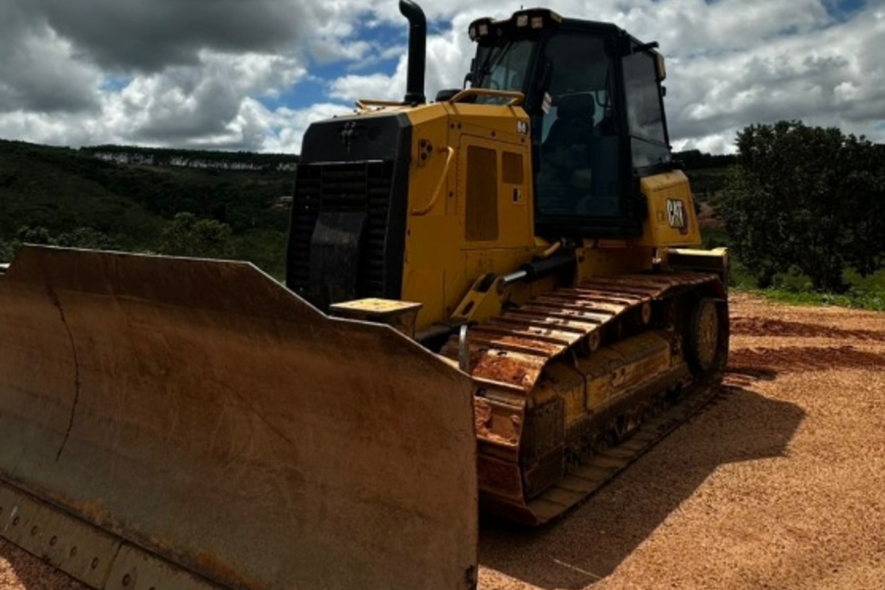 Caterpillar  D4 - 21/21 2