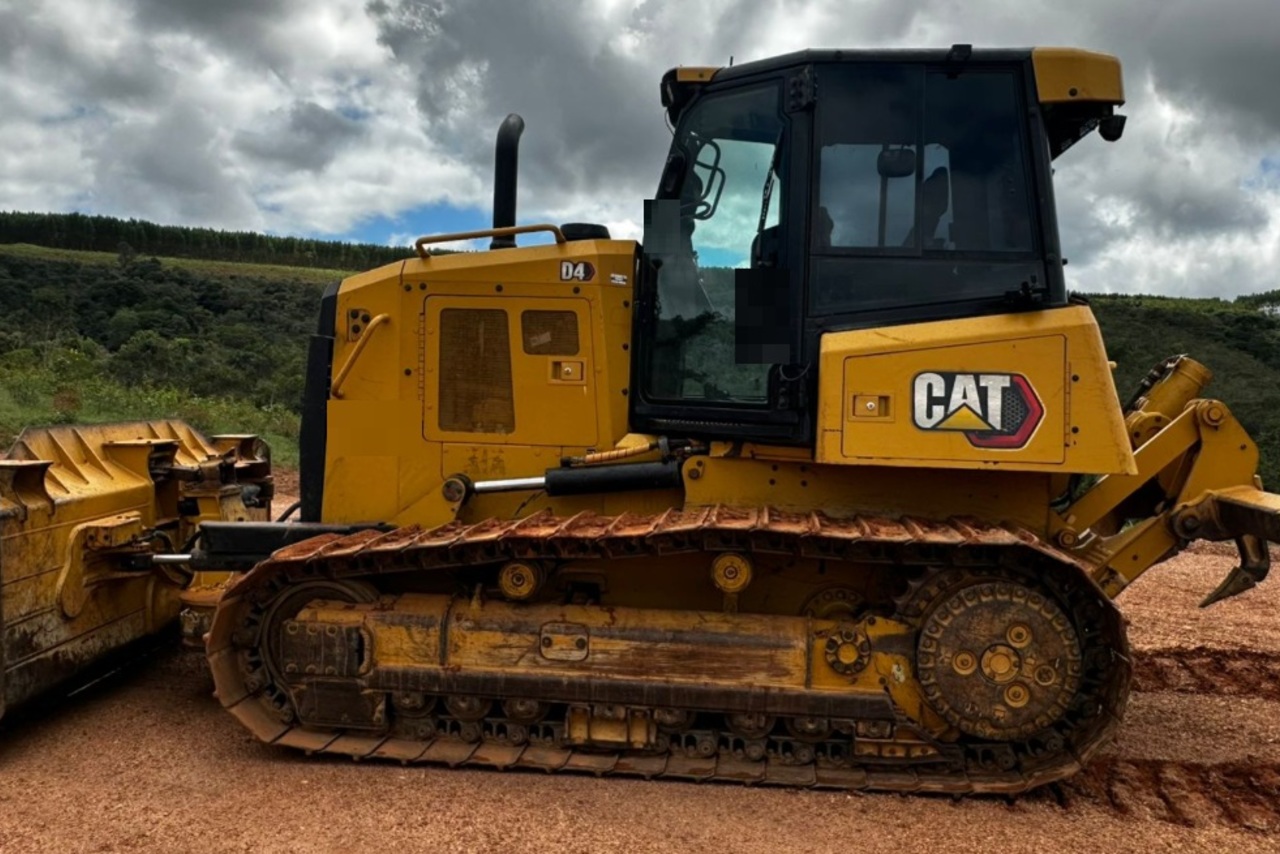 Caterpillar  D4 - 21/21 3