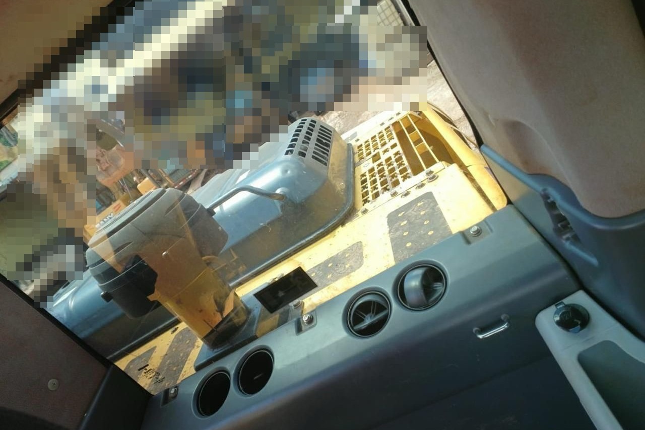 Komatsu PC210 - 21/21 11