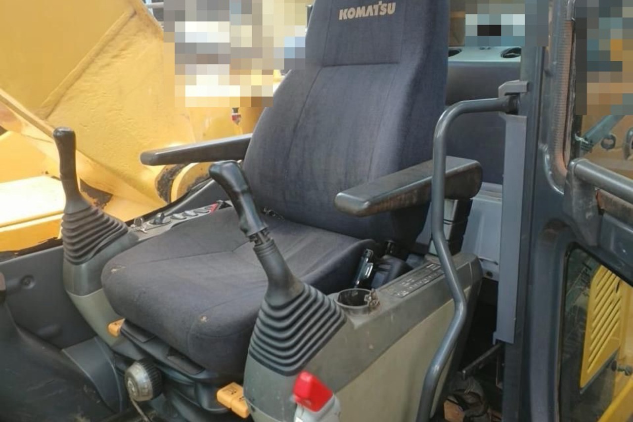 Komatsu PC210 - 21/21 15
