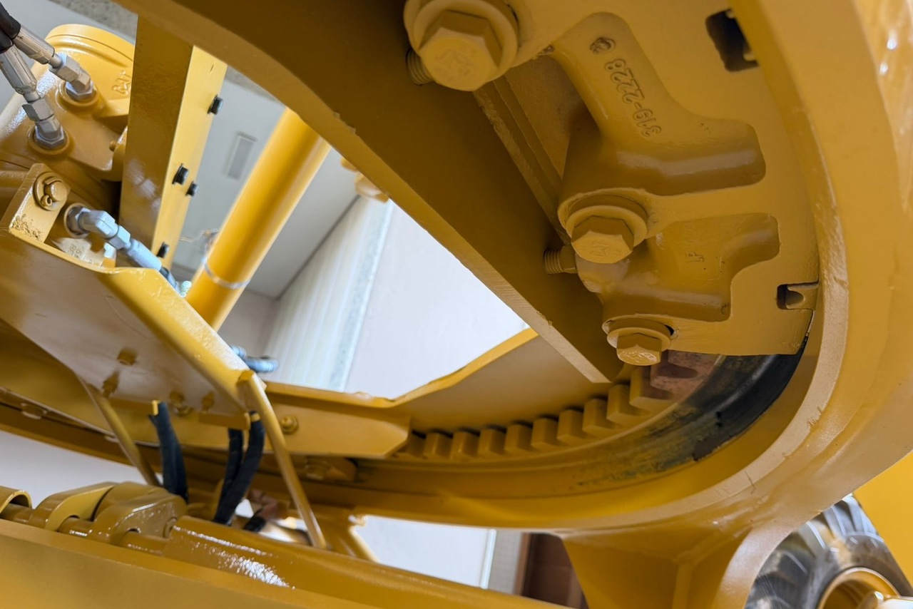 Caterpillar 140K - 20/20 13