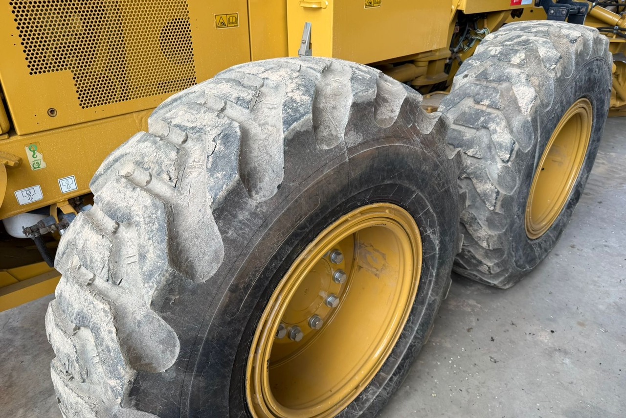 Caterpillar 140K -  7