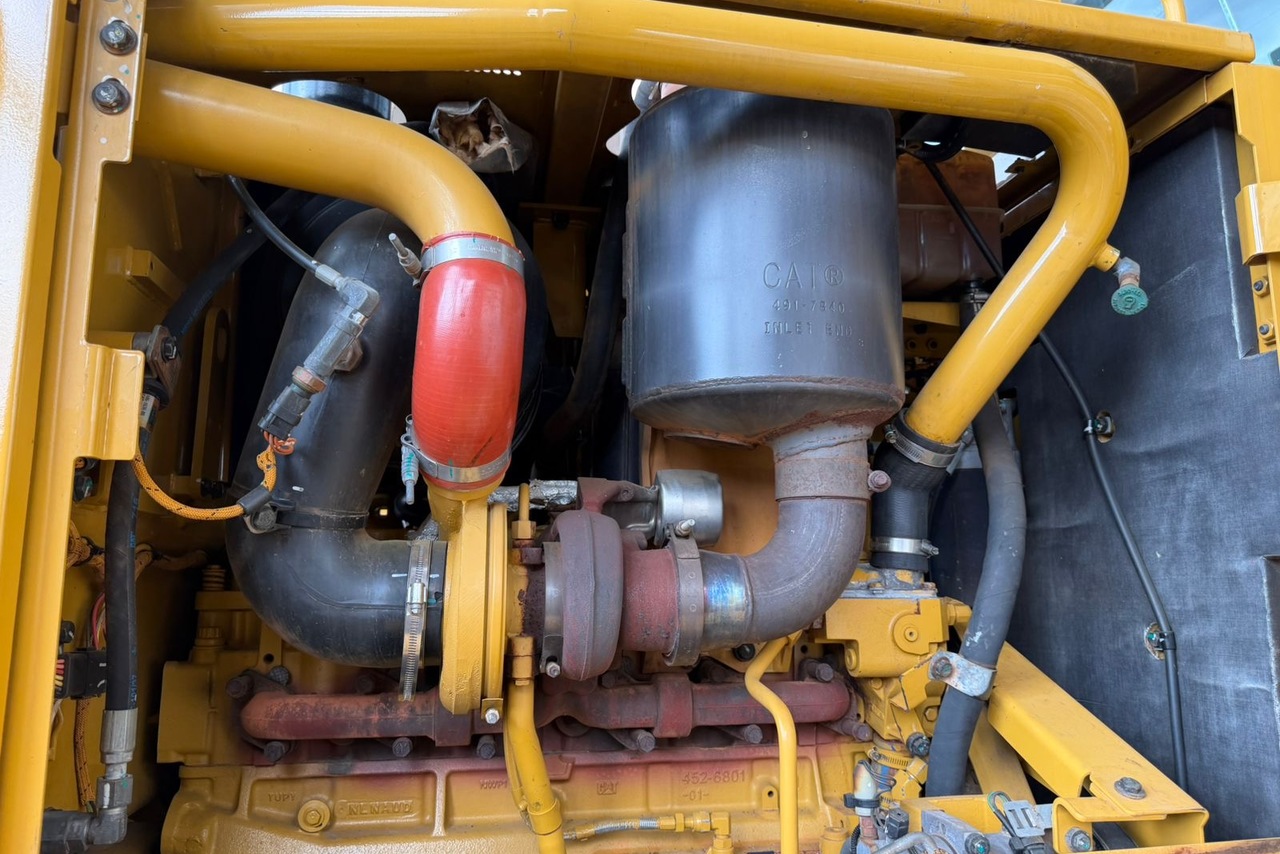 Caterpillar 140K -  10