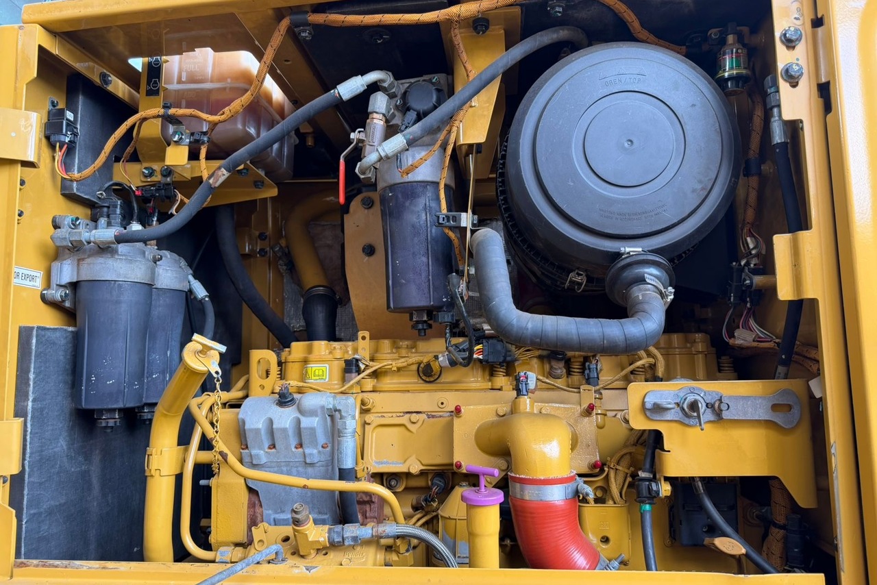 Caterpillar 140K -  11