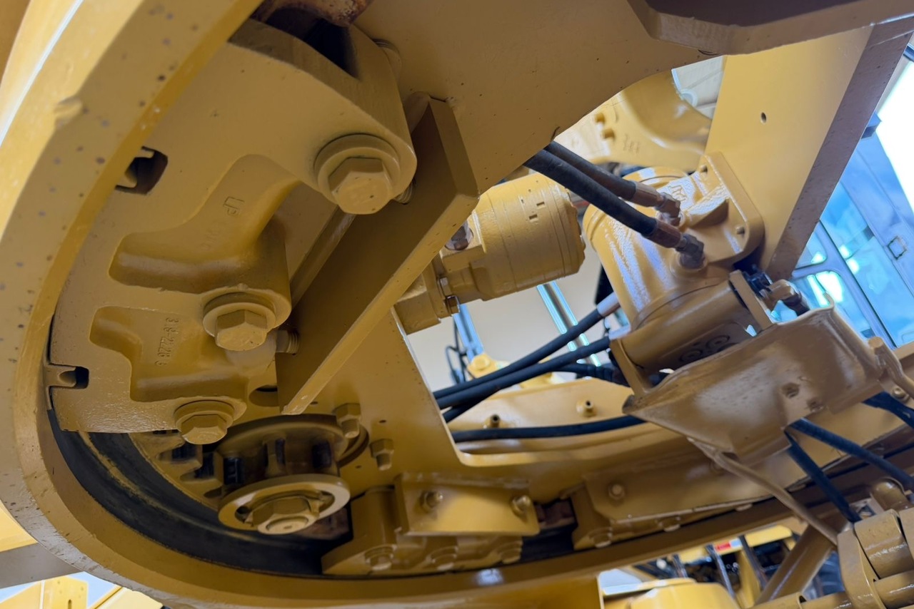 Caterpillar 140K -  14
